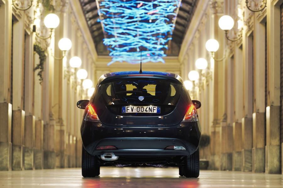  Lancia Ypsilon Black and Noir (846) 2019 года  (фото 11 из 39)